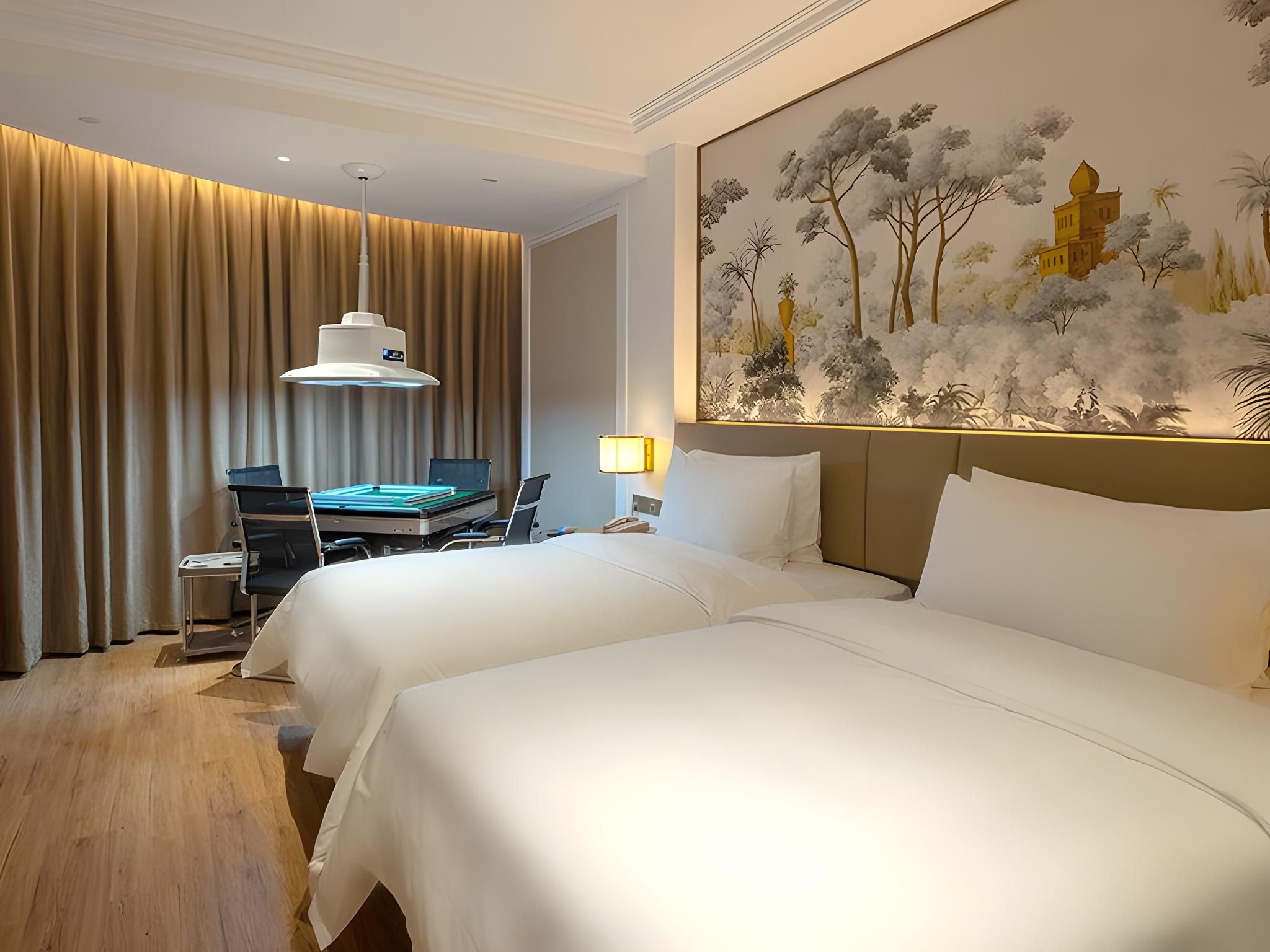 Vienna - Functional Chess Room With Twin Bed