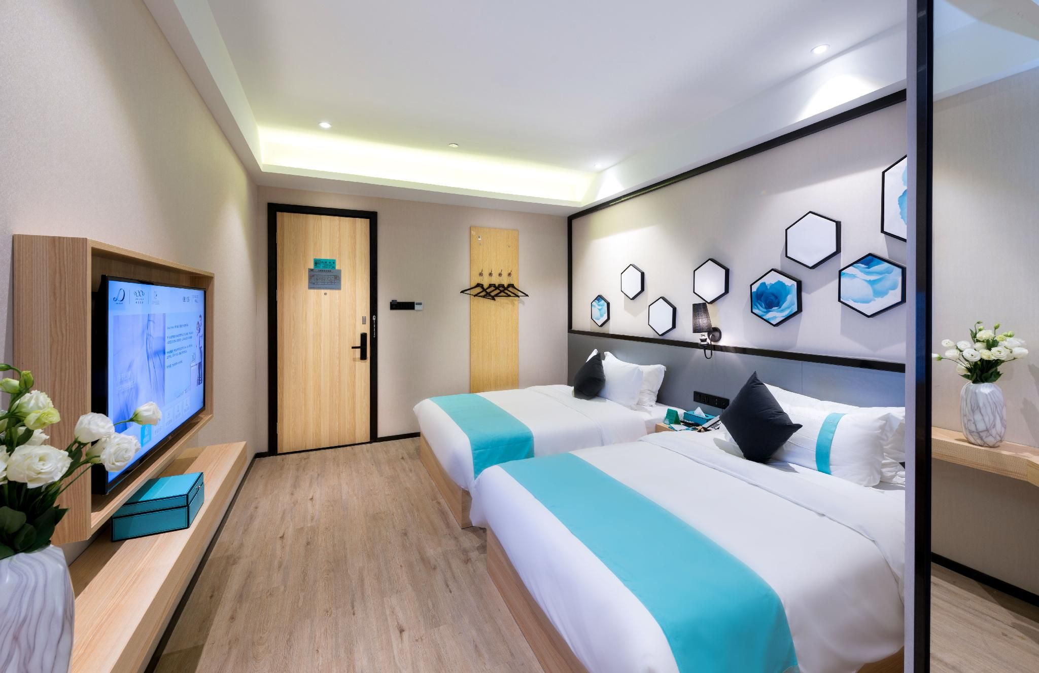 Xana - Superior Bed Room