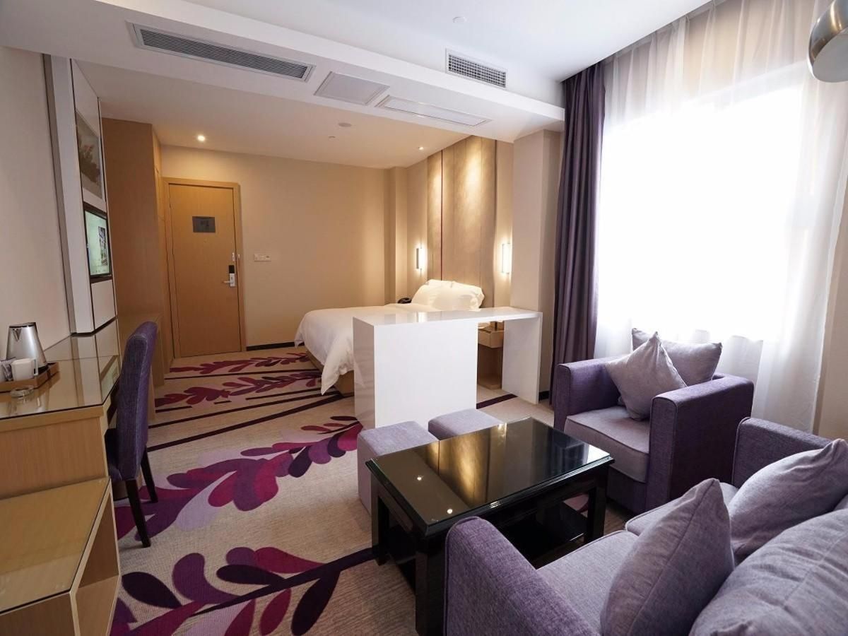 Deluxe Suite