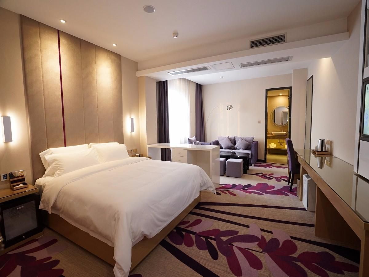 Deluxe Suite