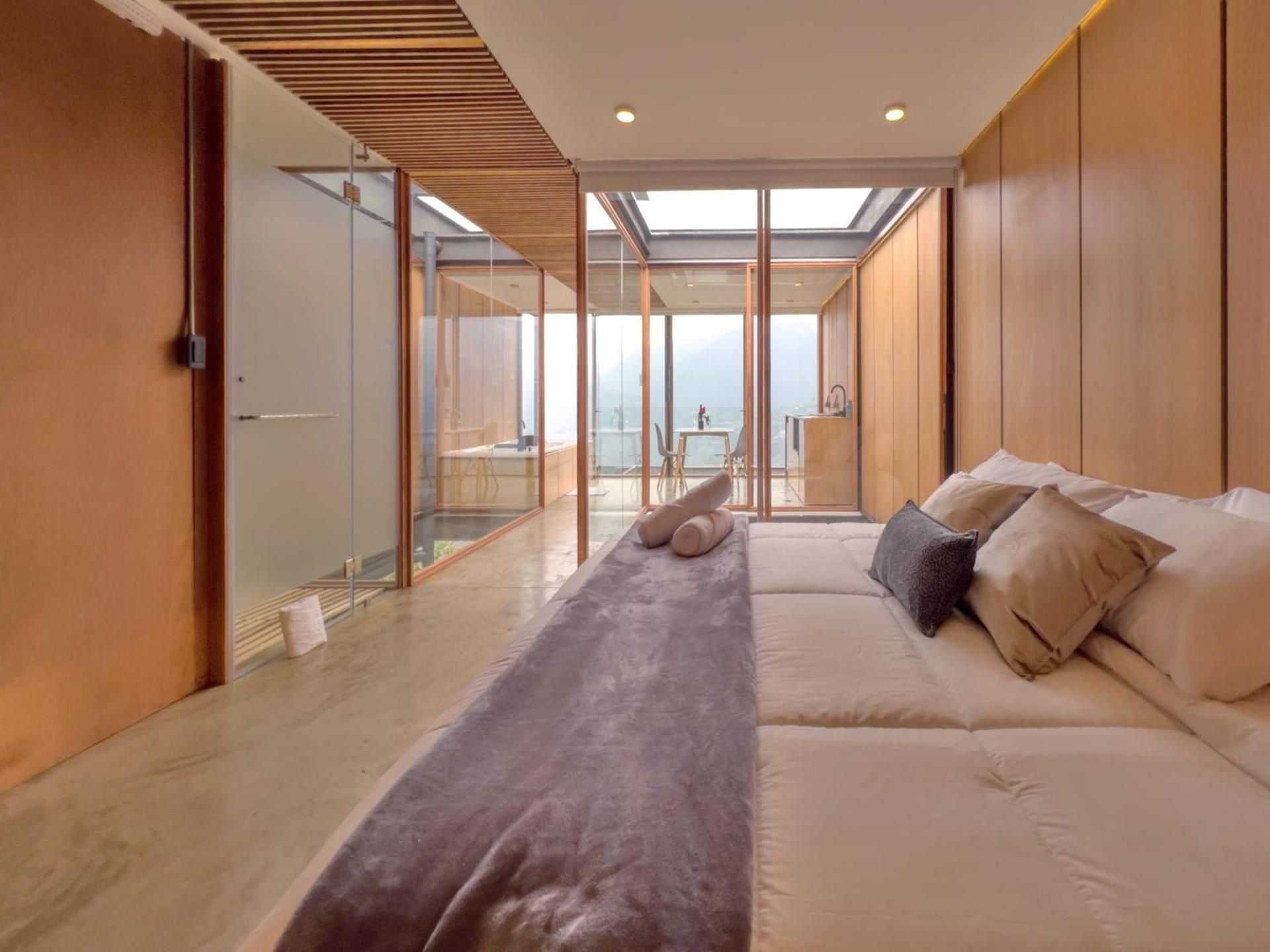 Deluxe volcan Primeras suites colgantes del mundo Deluxe Bungalow 2