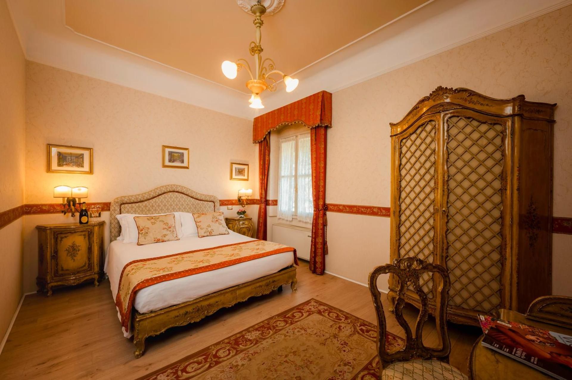Classic Double Room