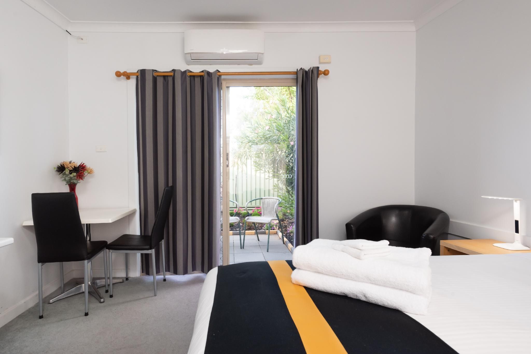 Courtyard Suite