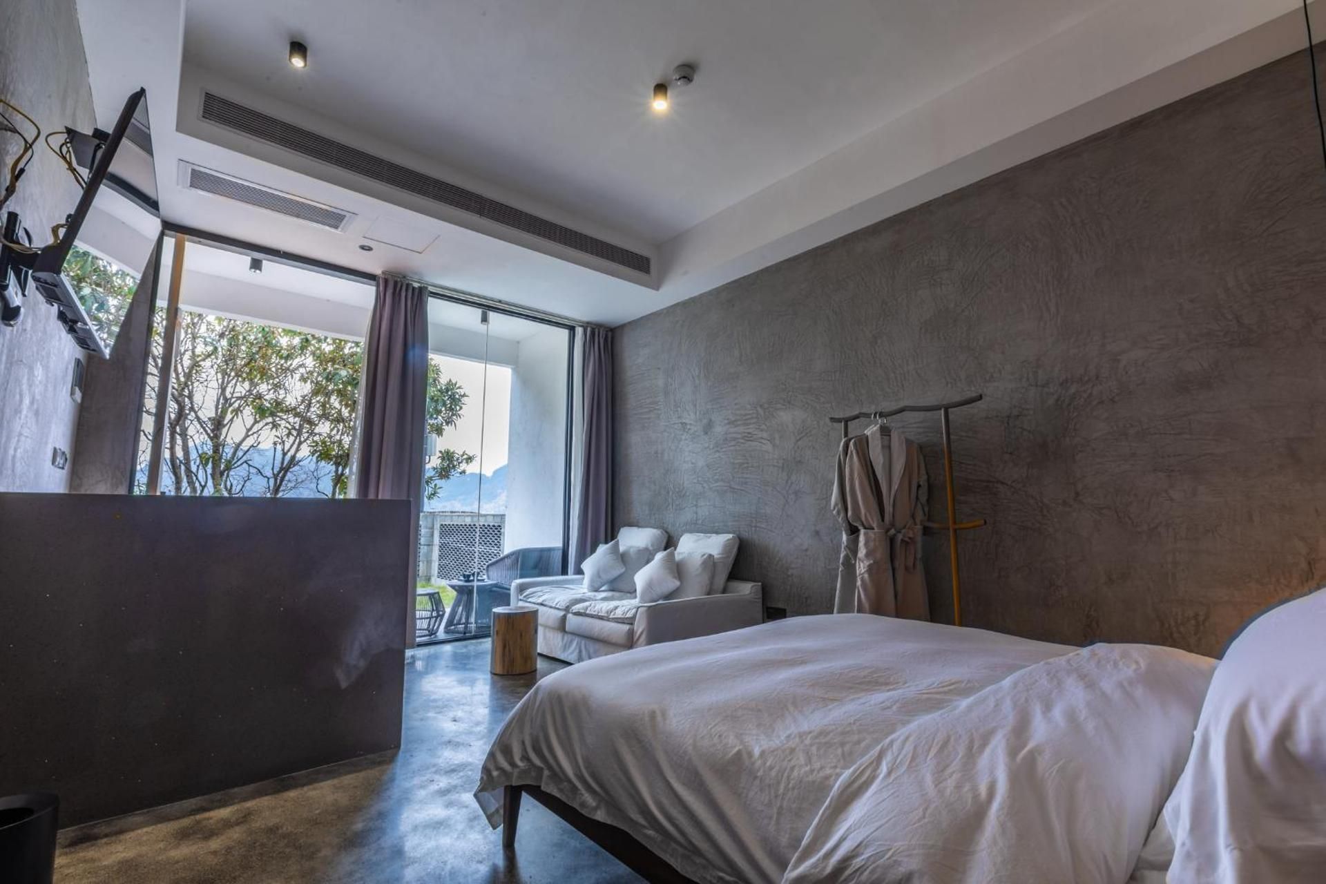 Room for 2 People