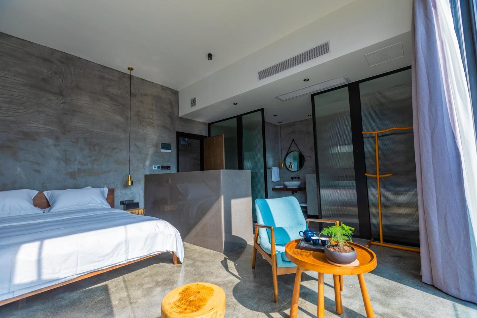 King Room with Mountain View