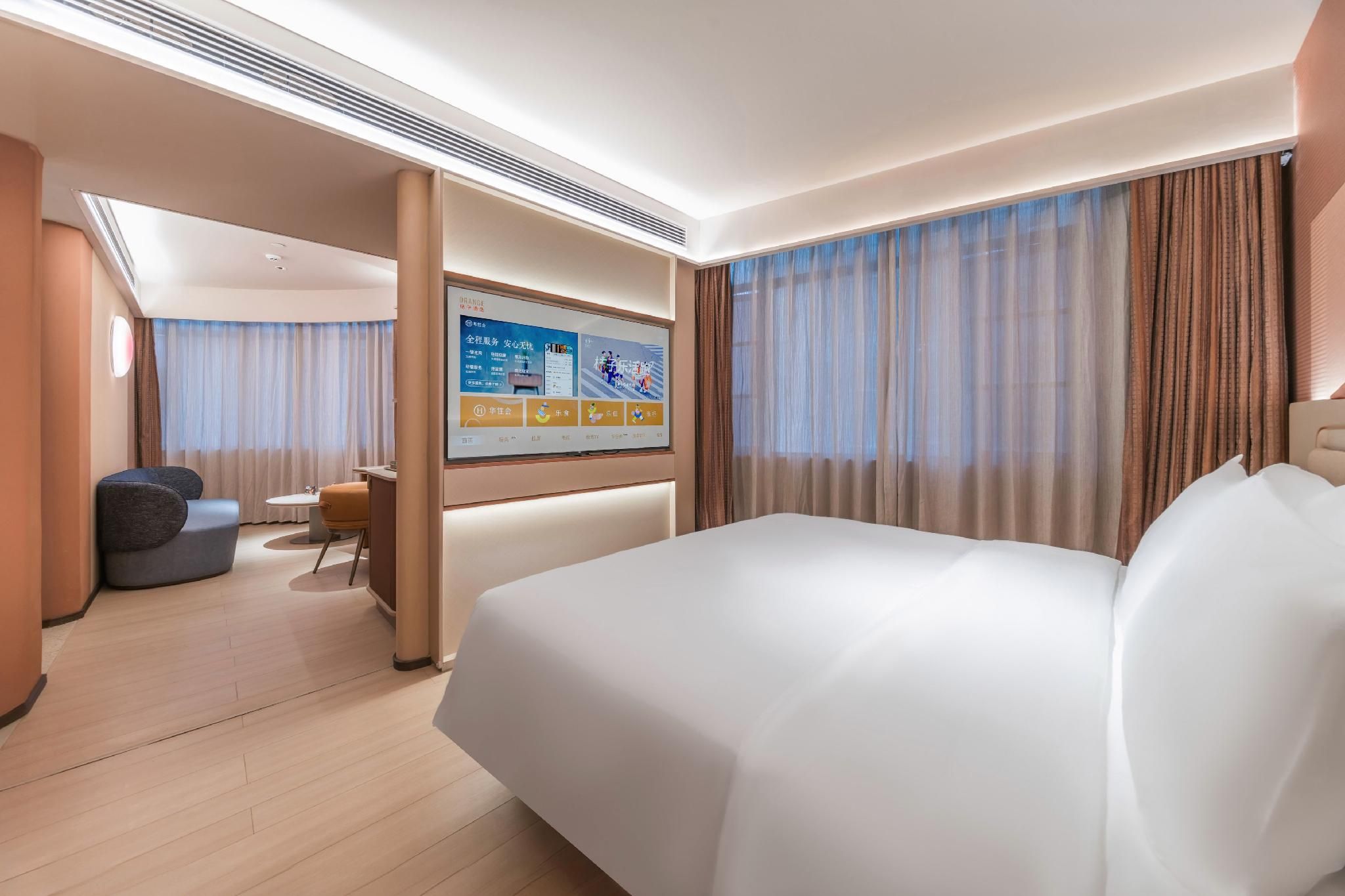 Business Queen Room