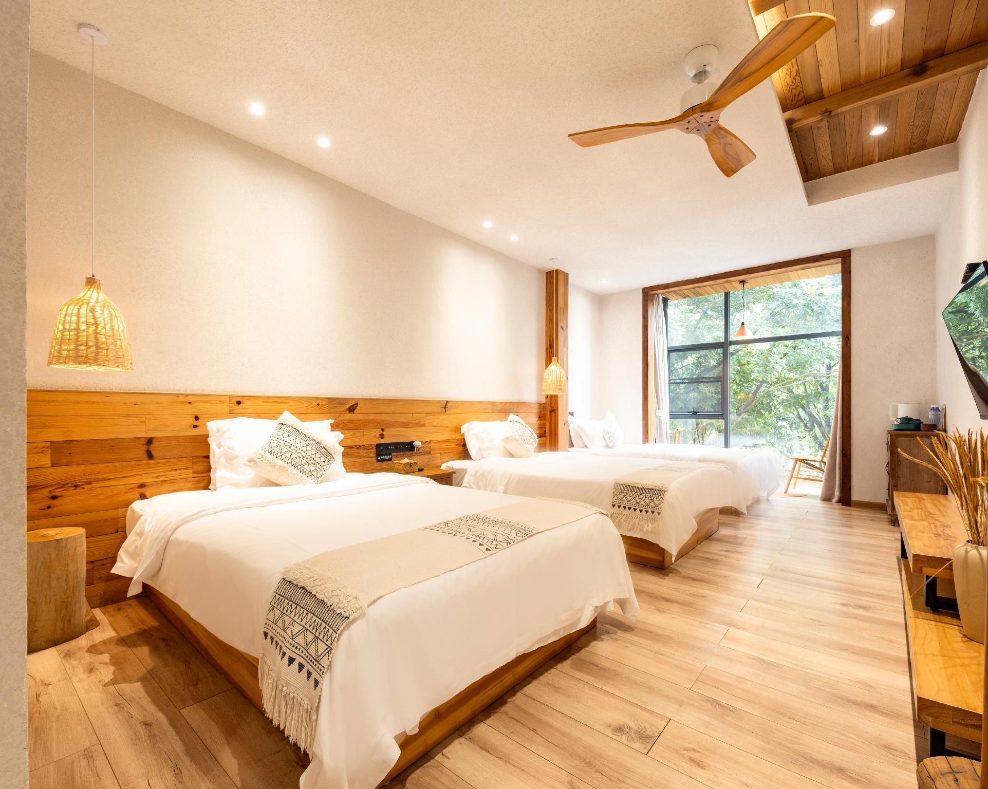 Triple Bed Room