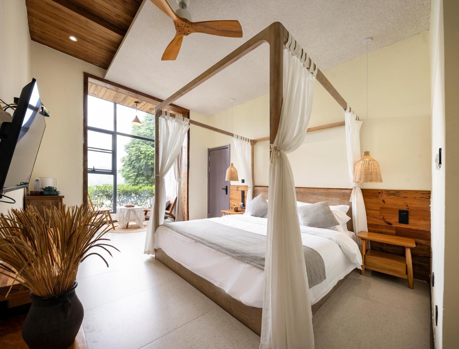 Large Double Room