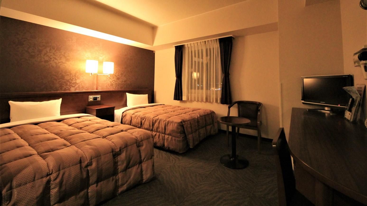 Twin Room - Non-Smoking