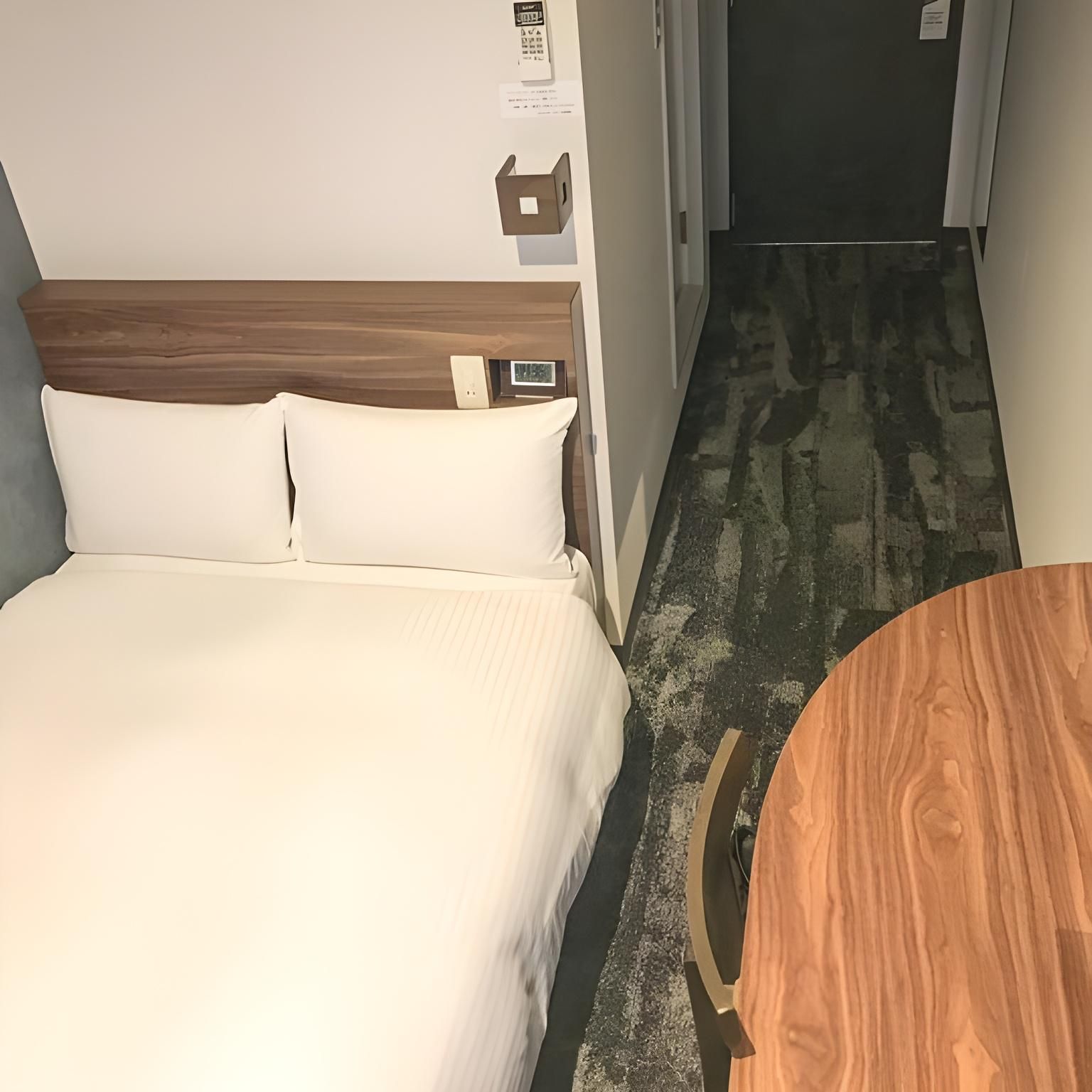 Semi Double Room - Non-Smoking 