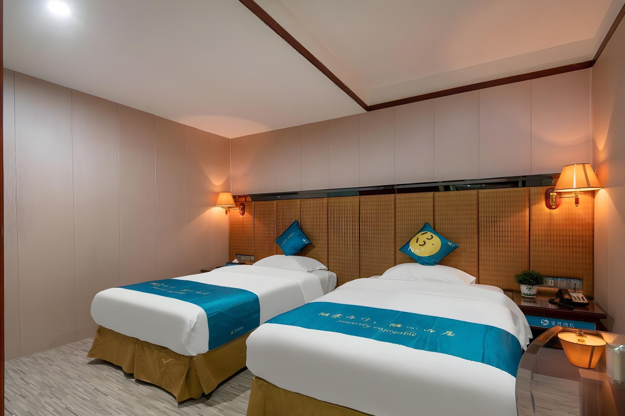 2 Bed Twin Superior Room