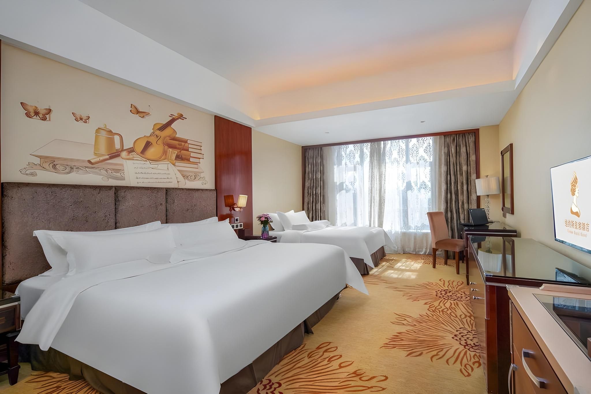 Deluxe Family Room