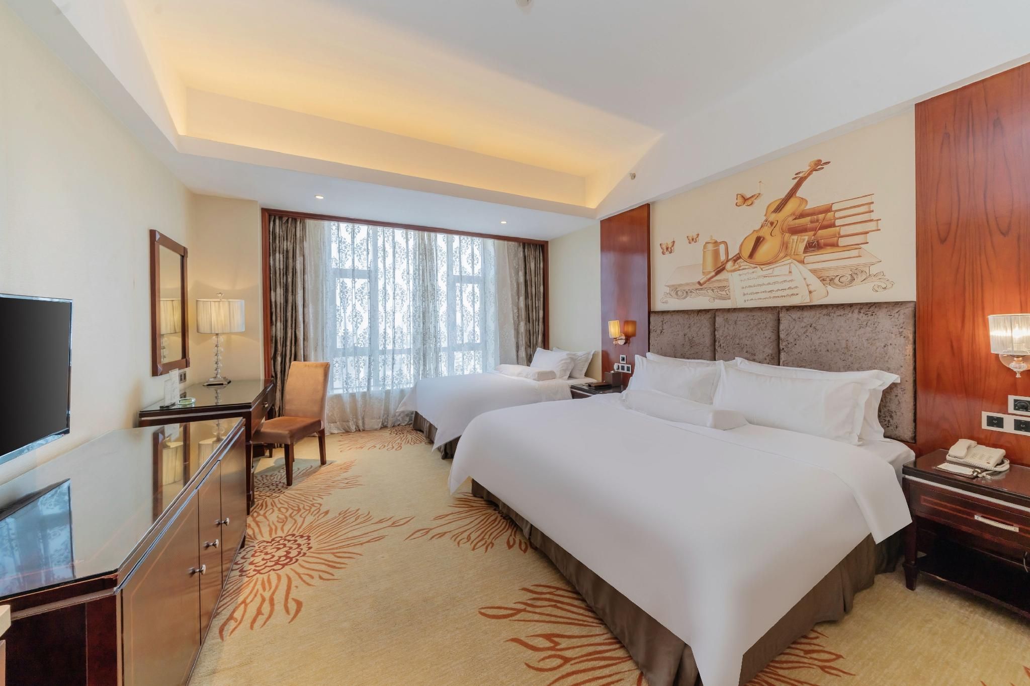 Deluxe Family Room
