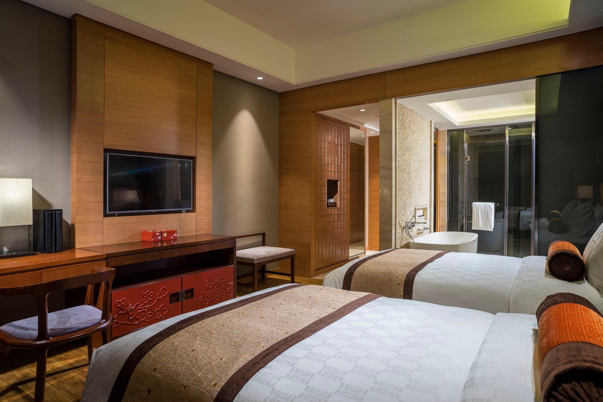 2 Double Premium Lounge Accessible