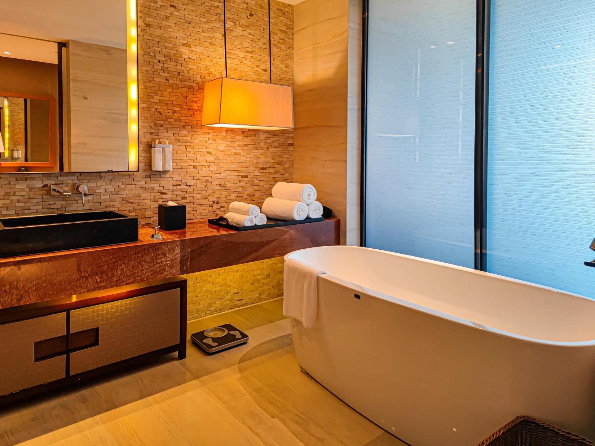 1 Bedroom Suite High Floor