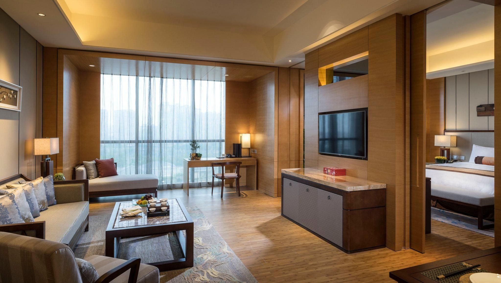 1 Bedroom Suite