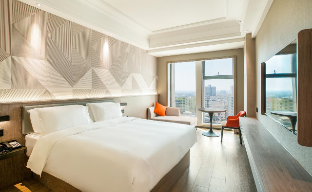 Dossen - Bed Room With City View