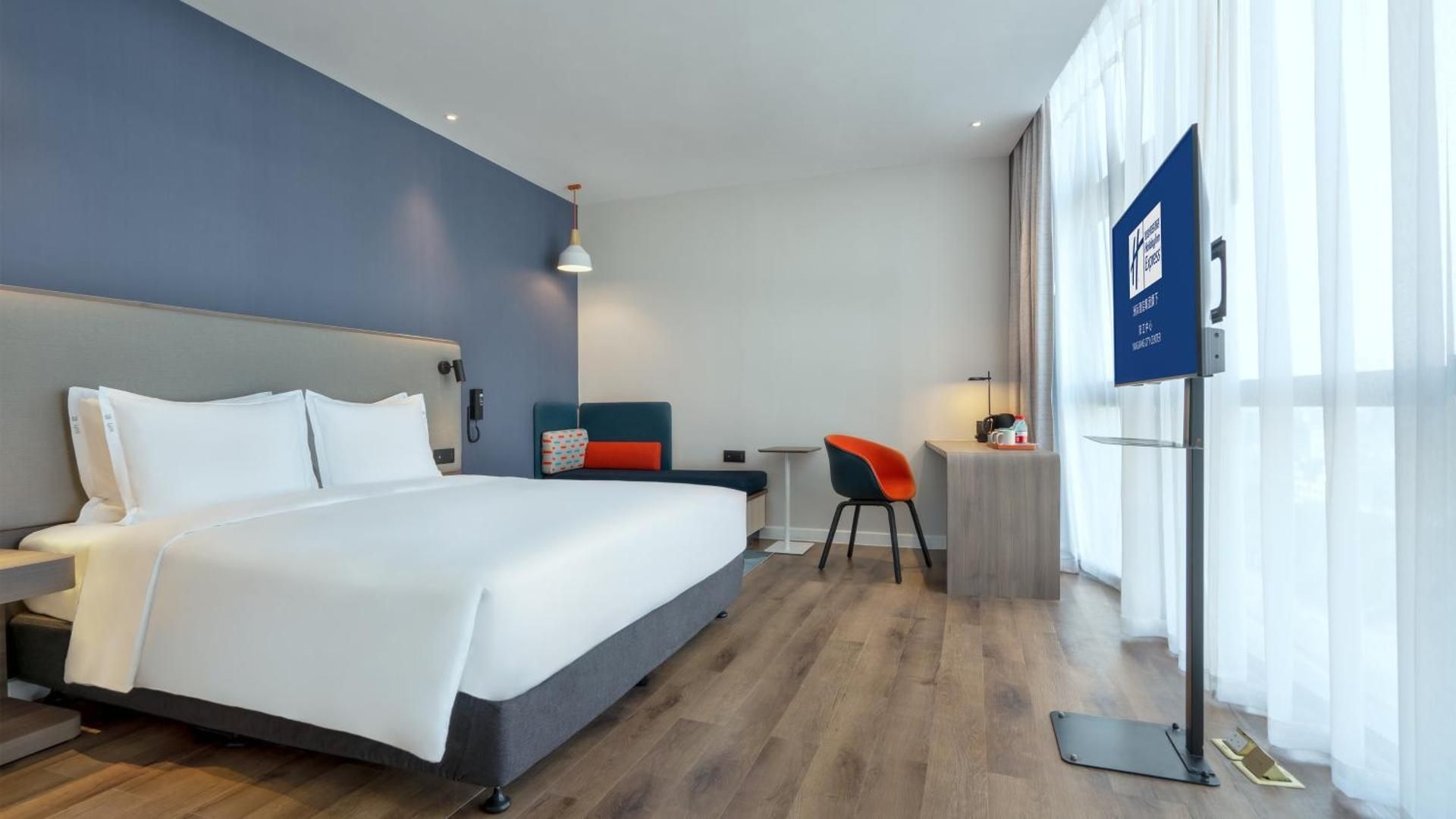 Standard King Room - Accessible