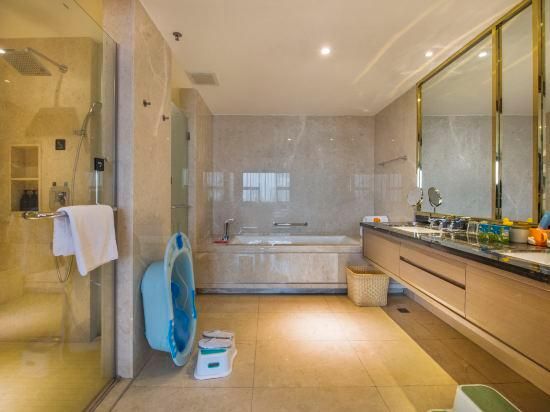 Atour - JUMI Family Room