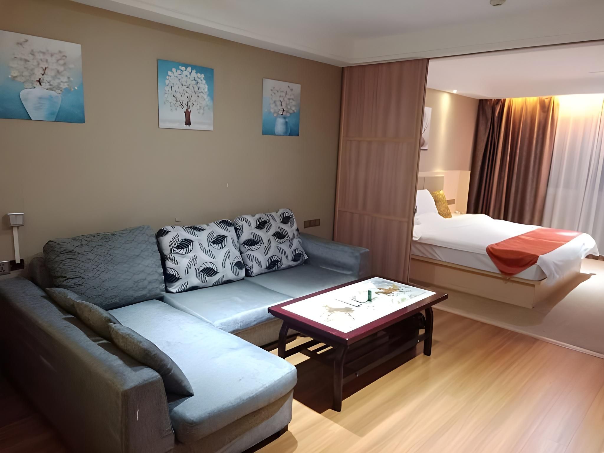 Senior Suite
