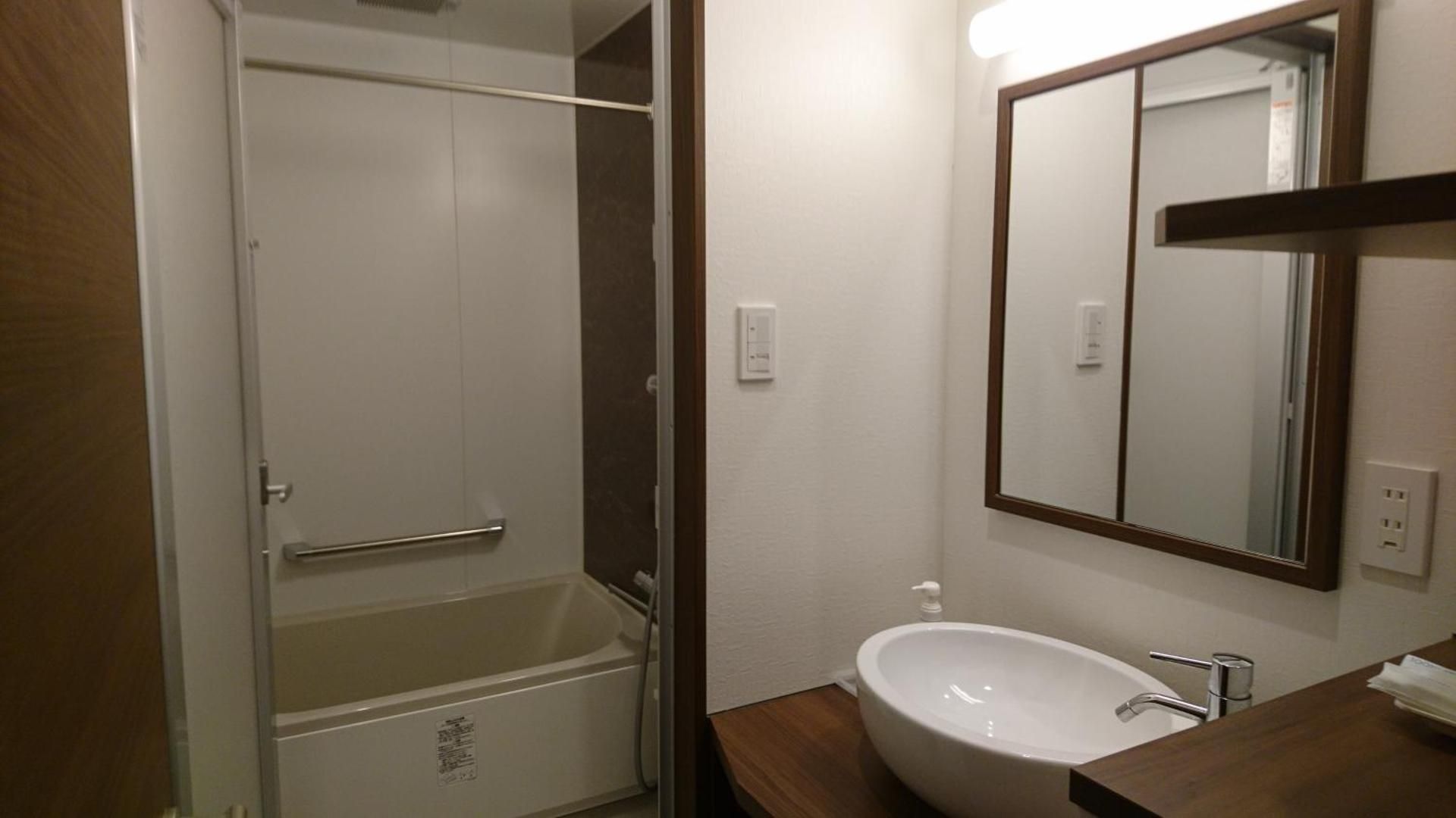 Family Room with Bath - Non-Smoking