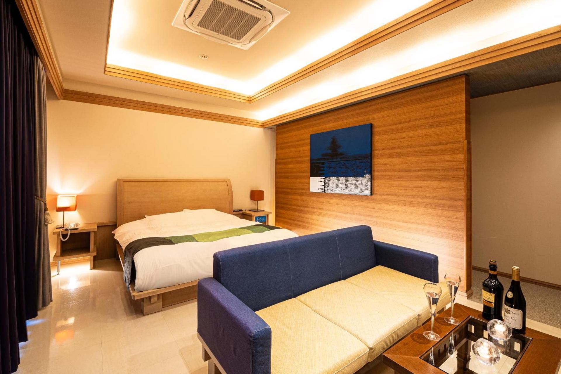 Deluxe King Room