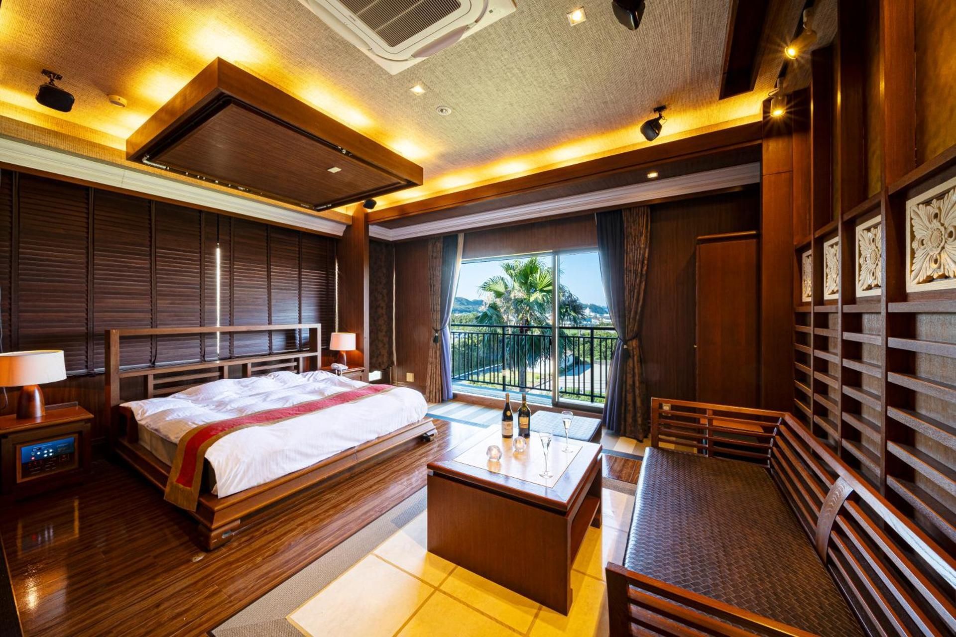 Superior King Room