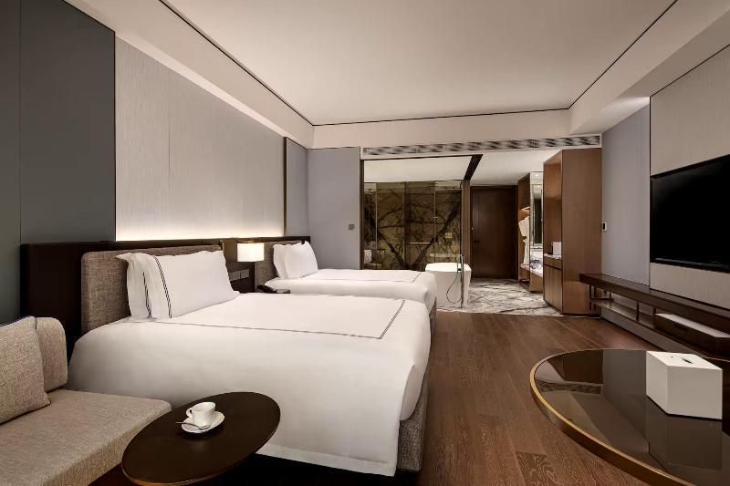 2 Double Beds, Leisure Room