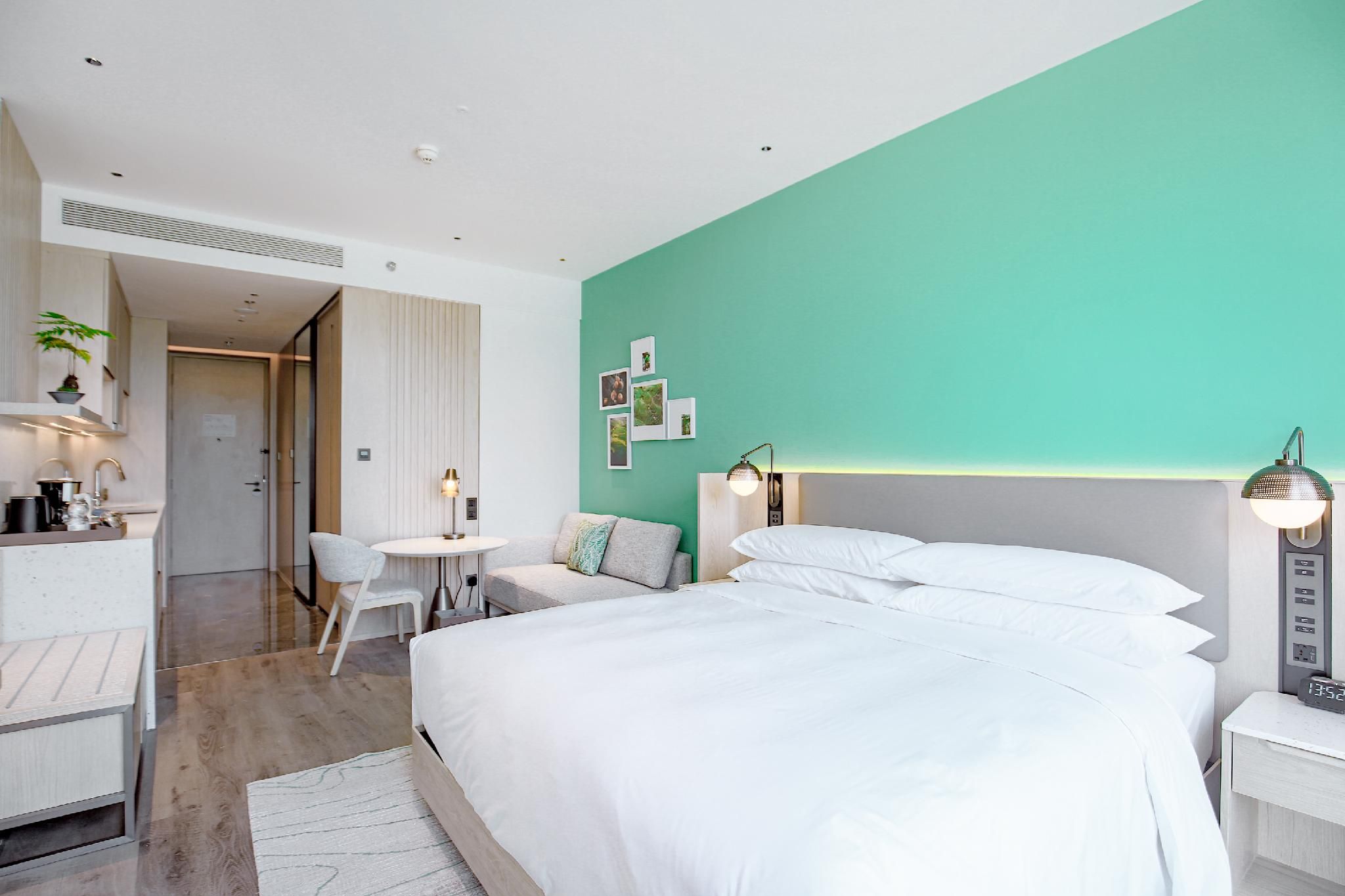 Fairfield Suite, Suite, 1 King