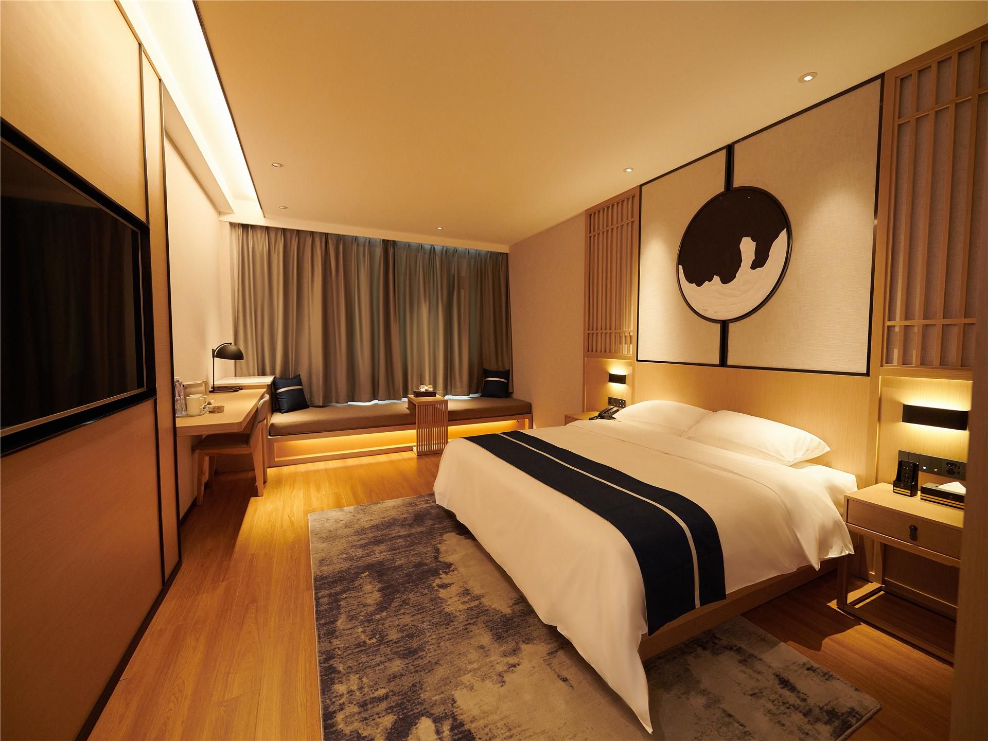 Business Queen Bed Room