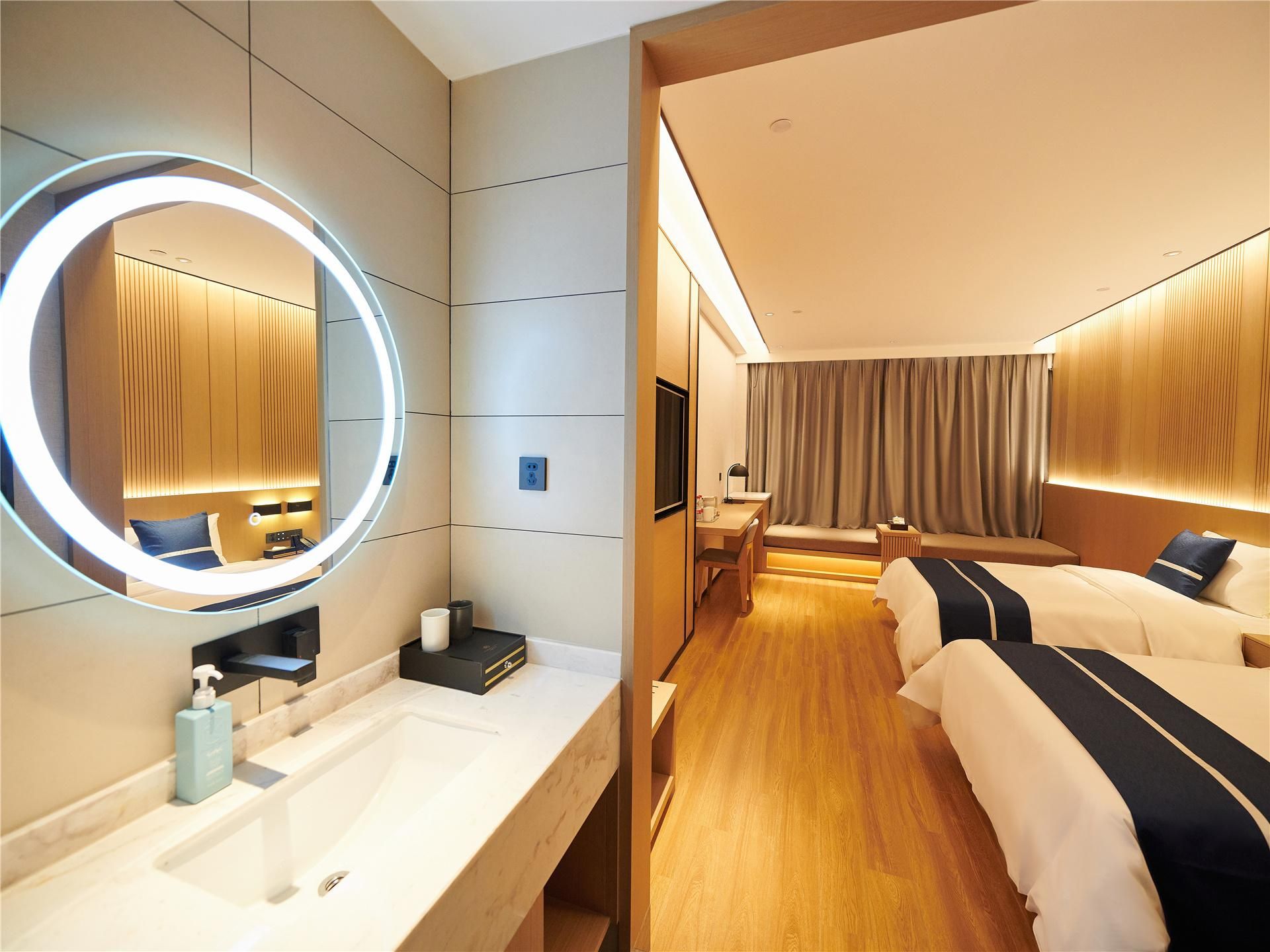 Twin Business Room