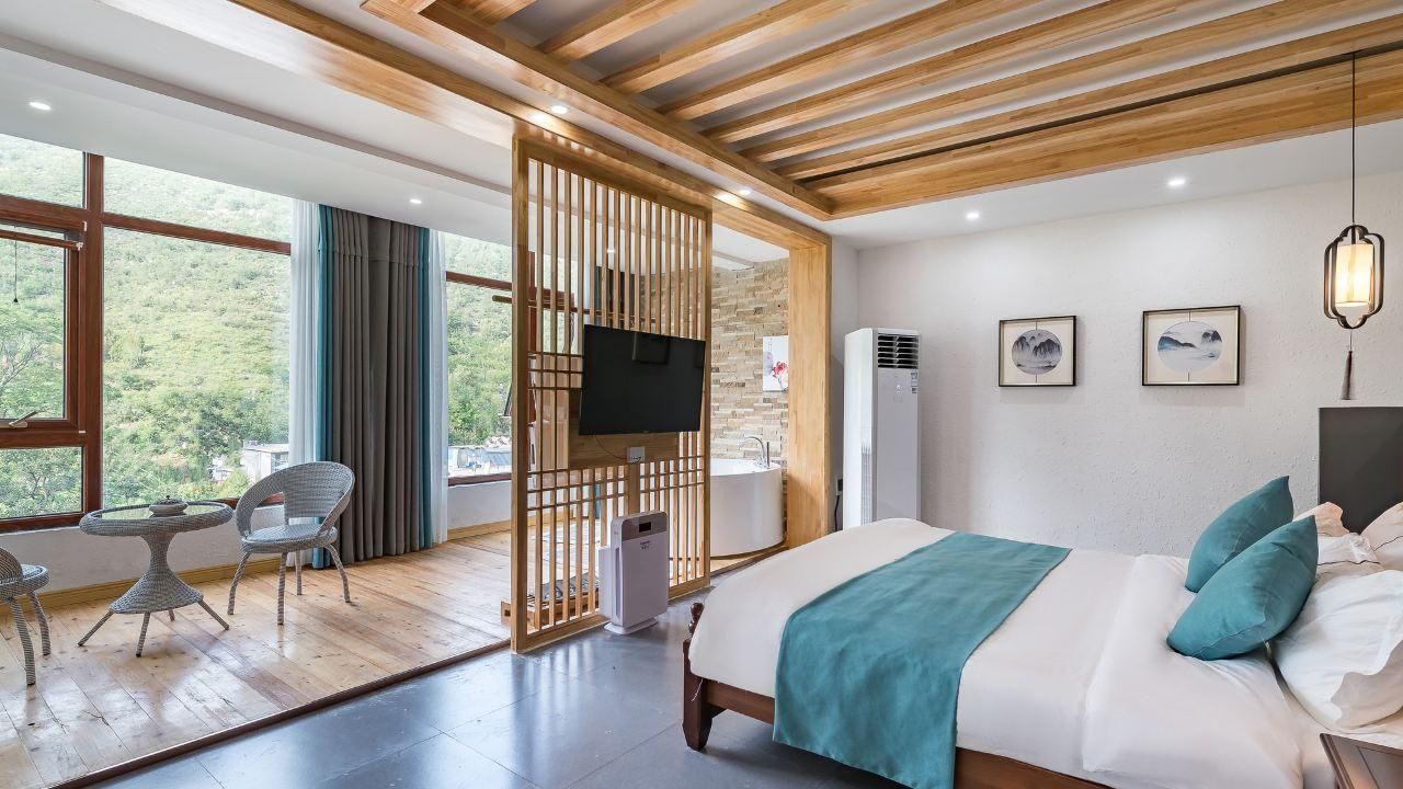GTR - Guest Room with One 1.8M Bed