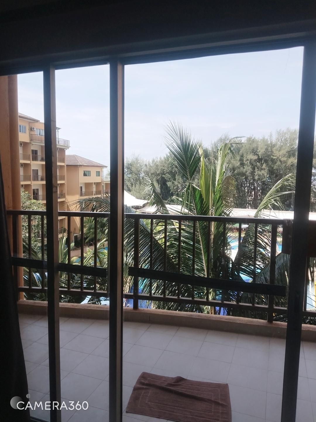 Studio Balcony