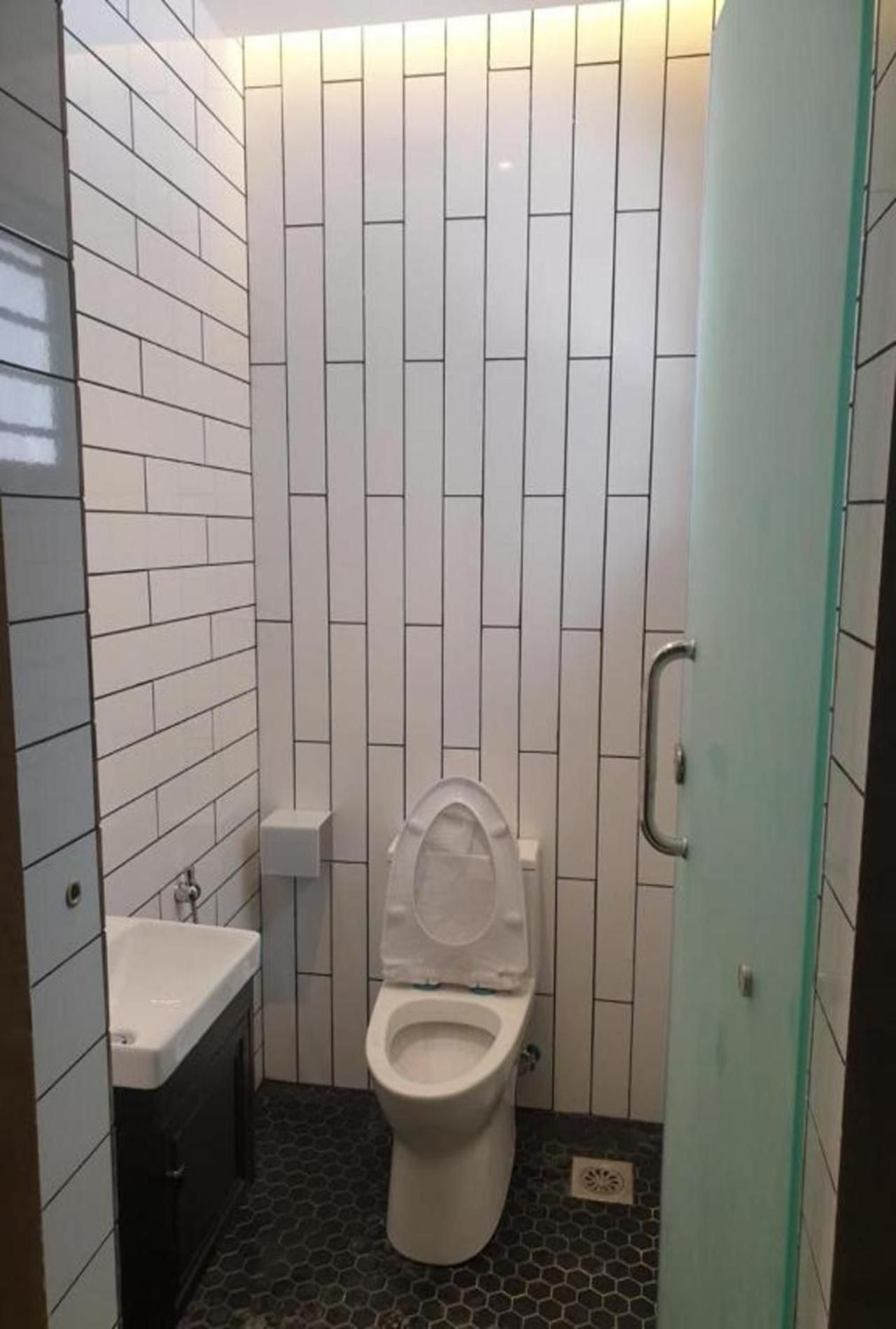 Twin Room with City View