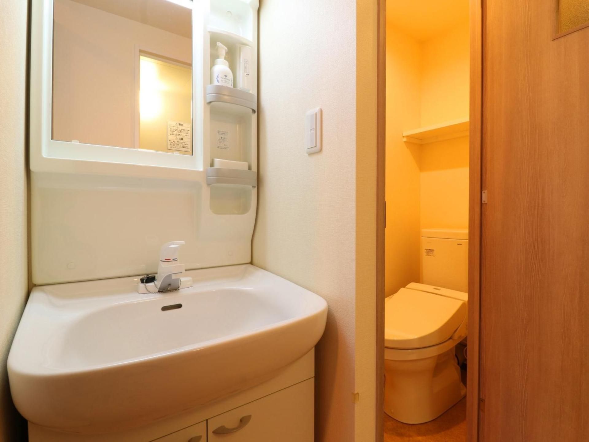 Economy Twin Room - Non-Smoking