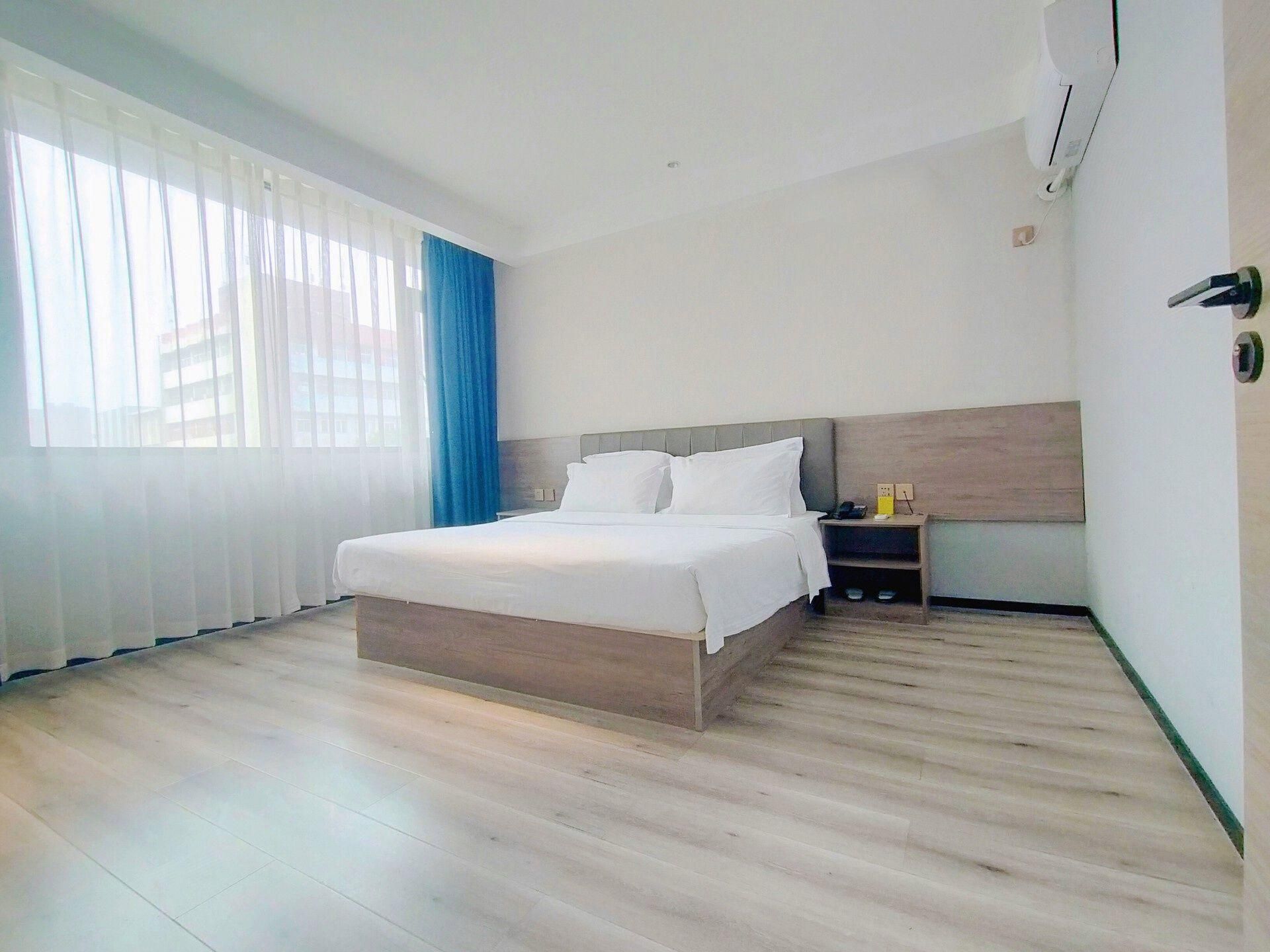 WH - Traditional Bed Room