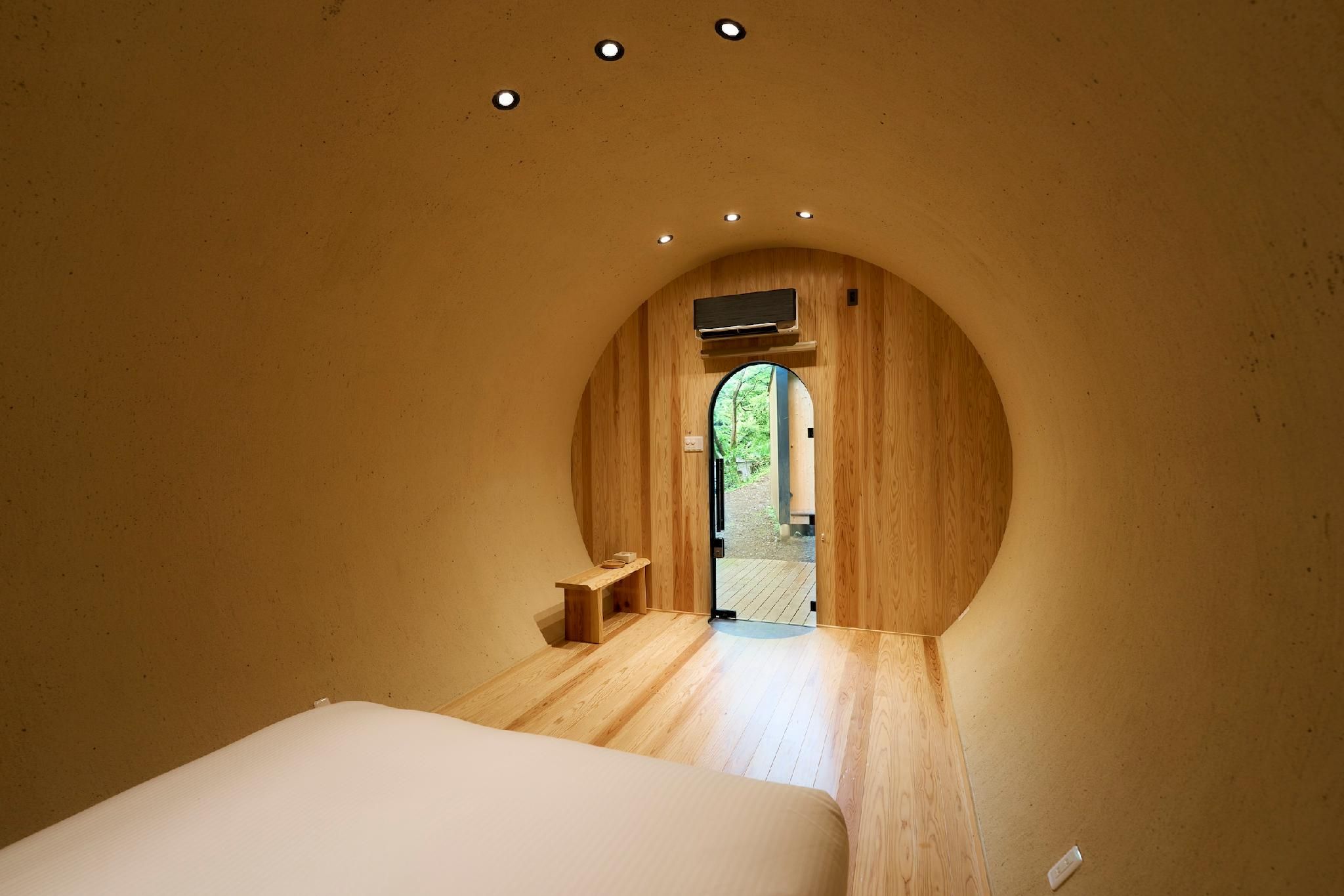 Queen Bedroom