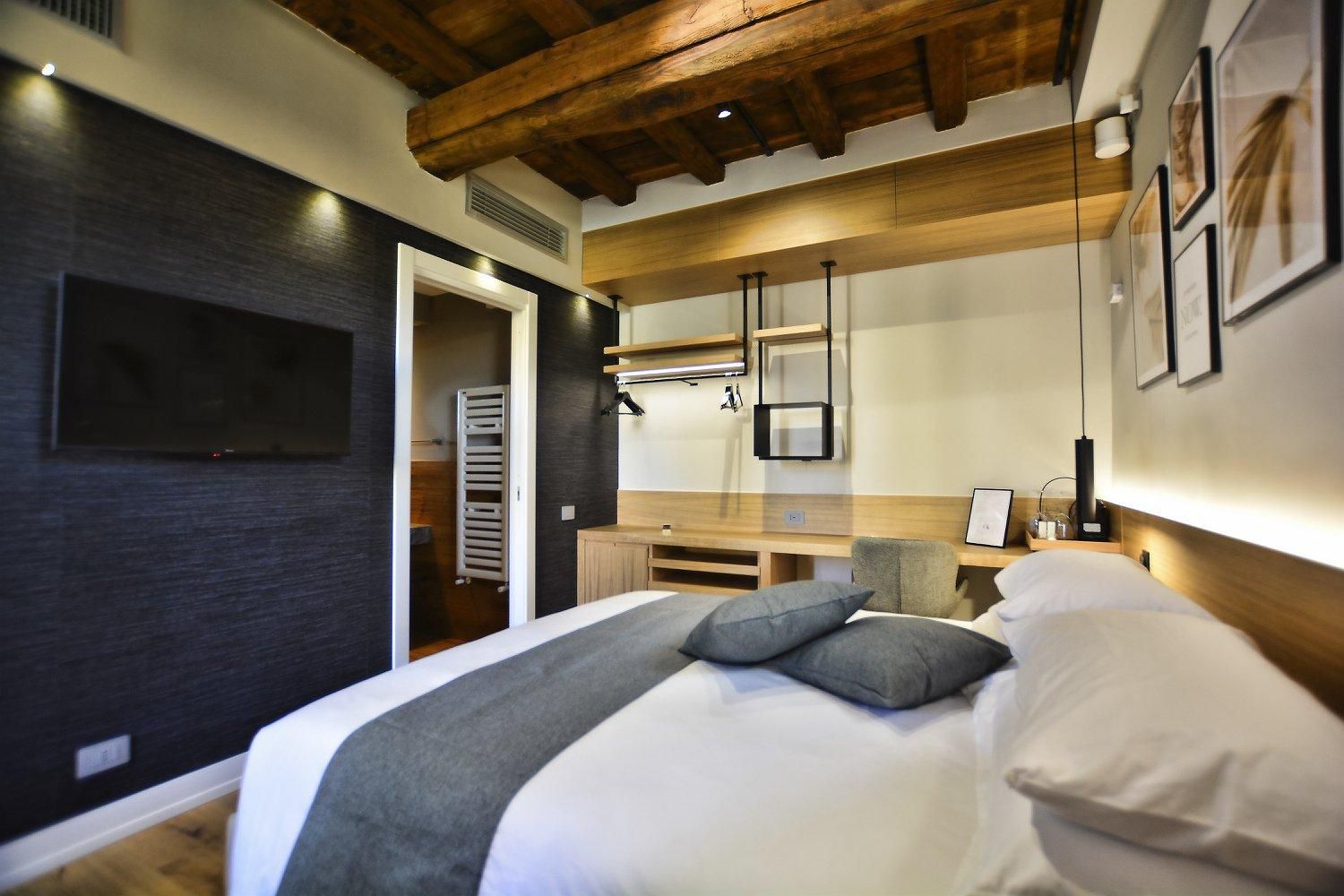 Standard - 1 Double Bed