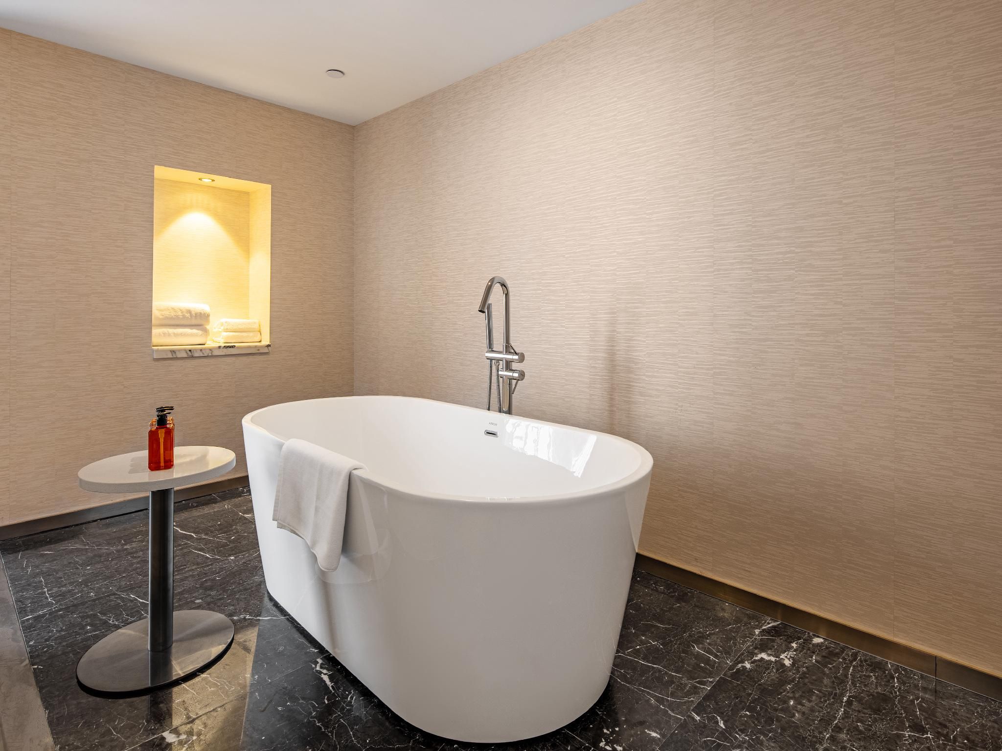 Executive, Larger Guest room, 1 Queen