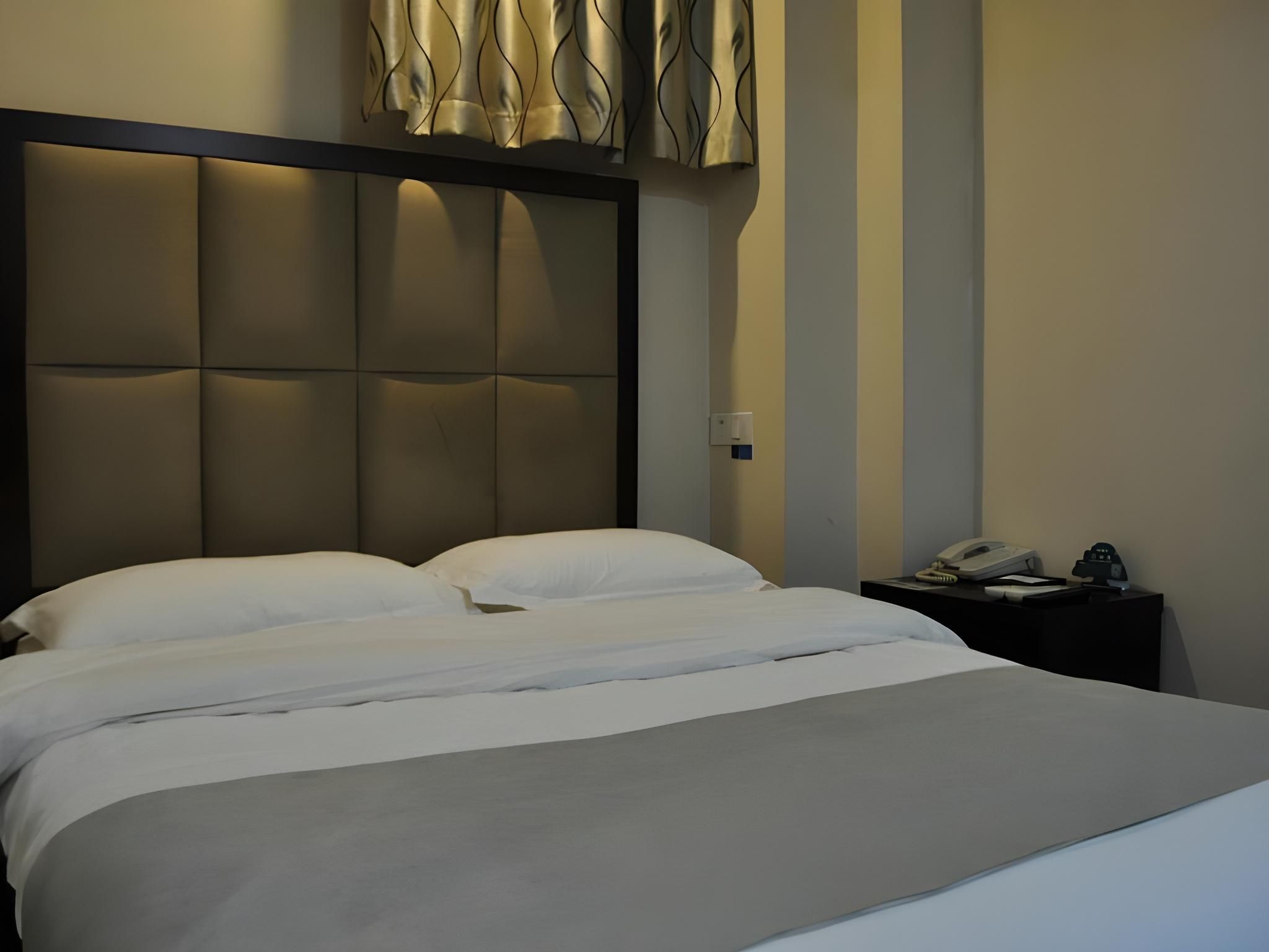 GTR - Guest Room with One 1.8M Bed