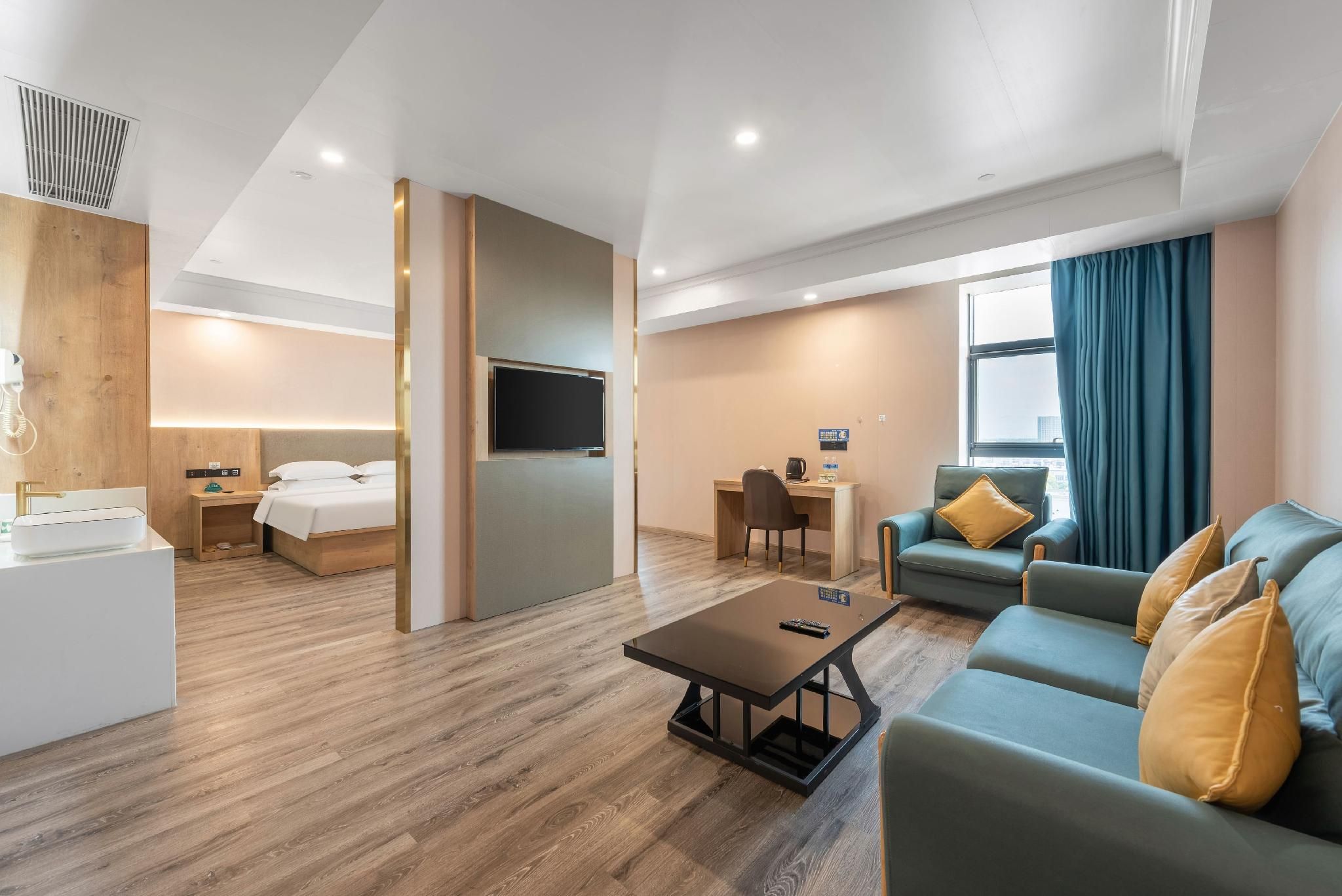 Suite with View