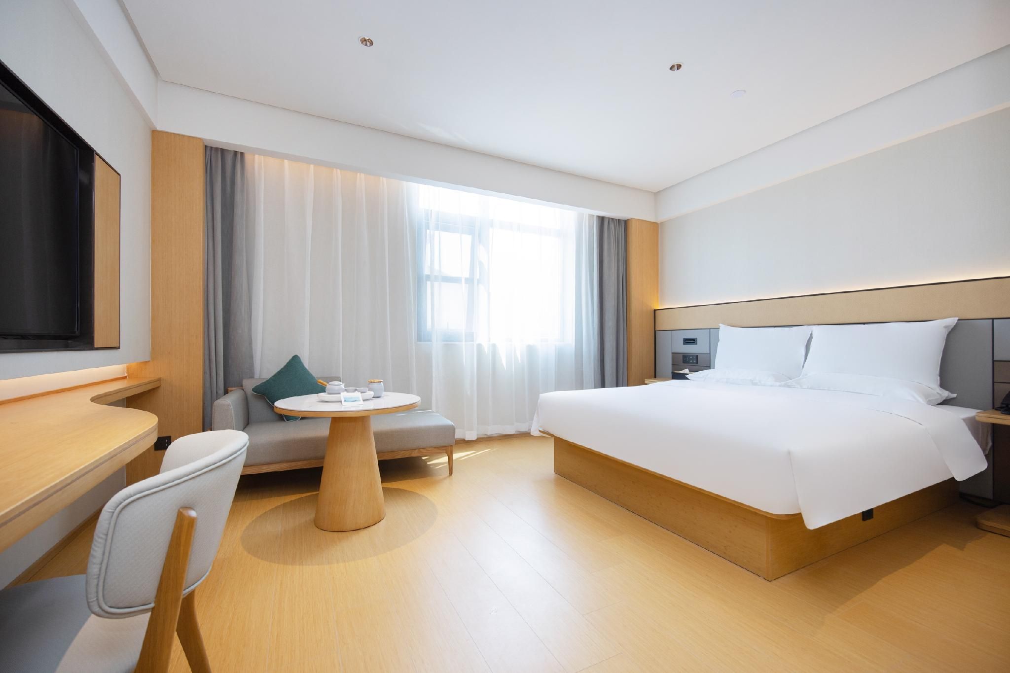 Business Queen Bed Room