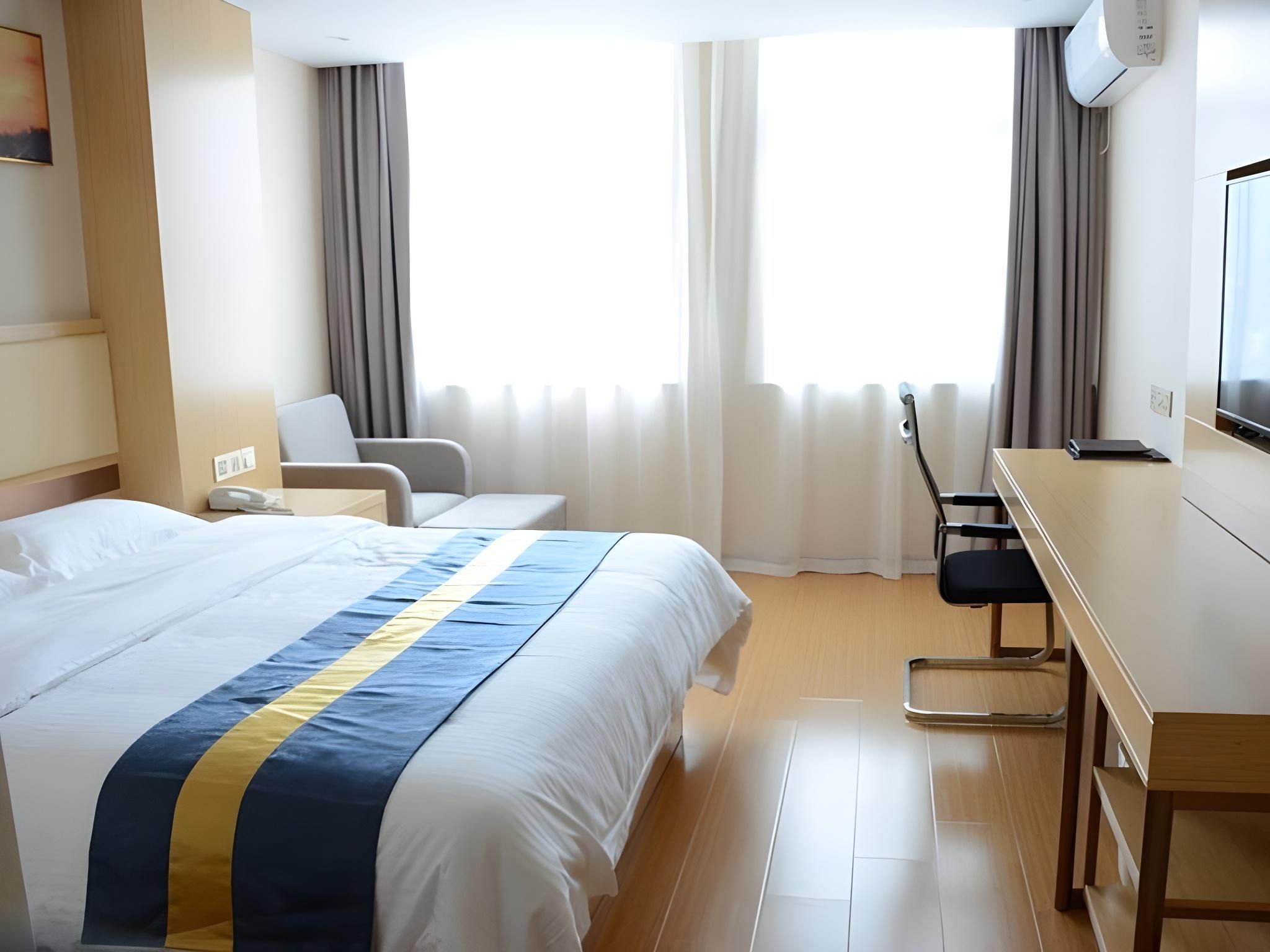 Business Queen Room