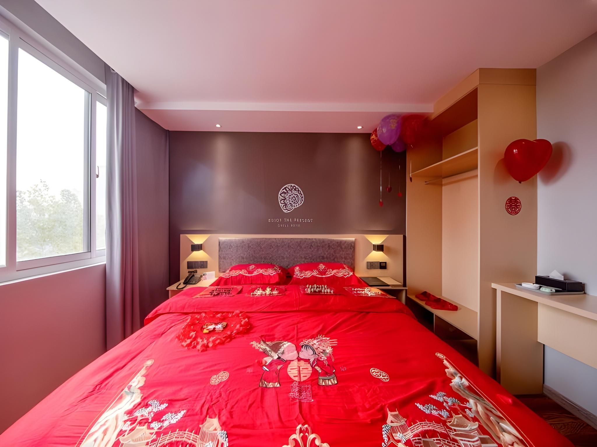 GTI - Fashion 1 Bed Room, Honeymoon