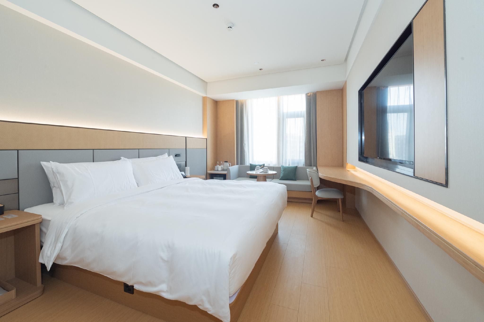 Huazhu - Superior BedRoom