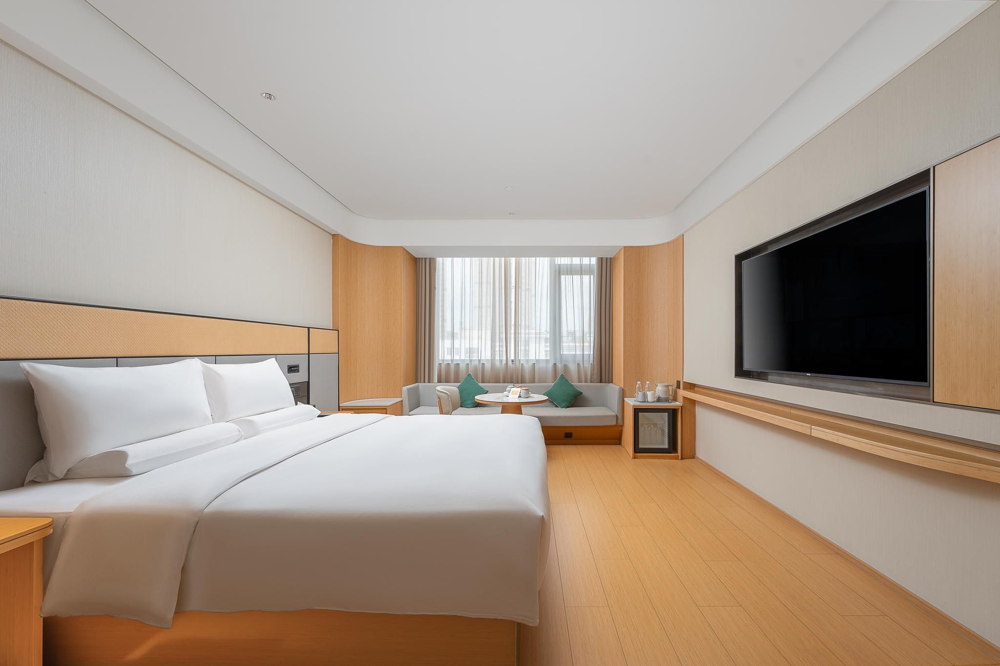 Business Queen Bed Room