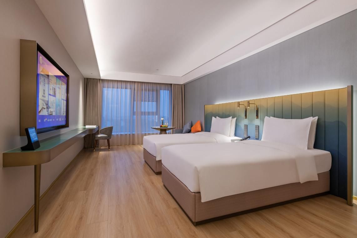 Huazhu - Xinxiang Twin Room with View