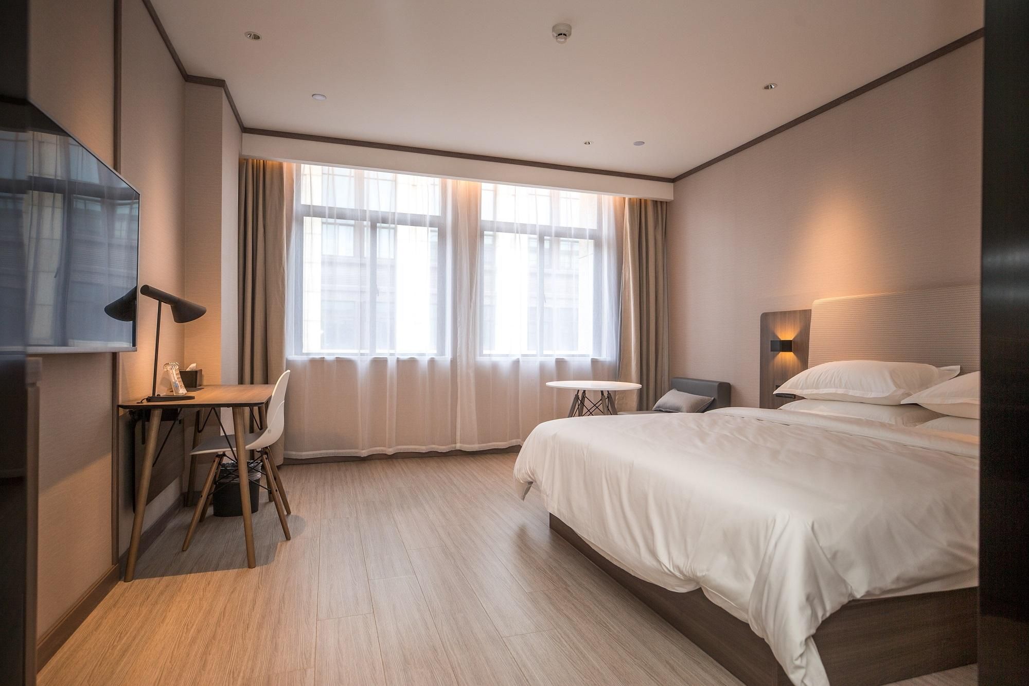 Huazhu - Superior BedRoom