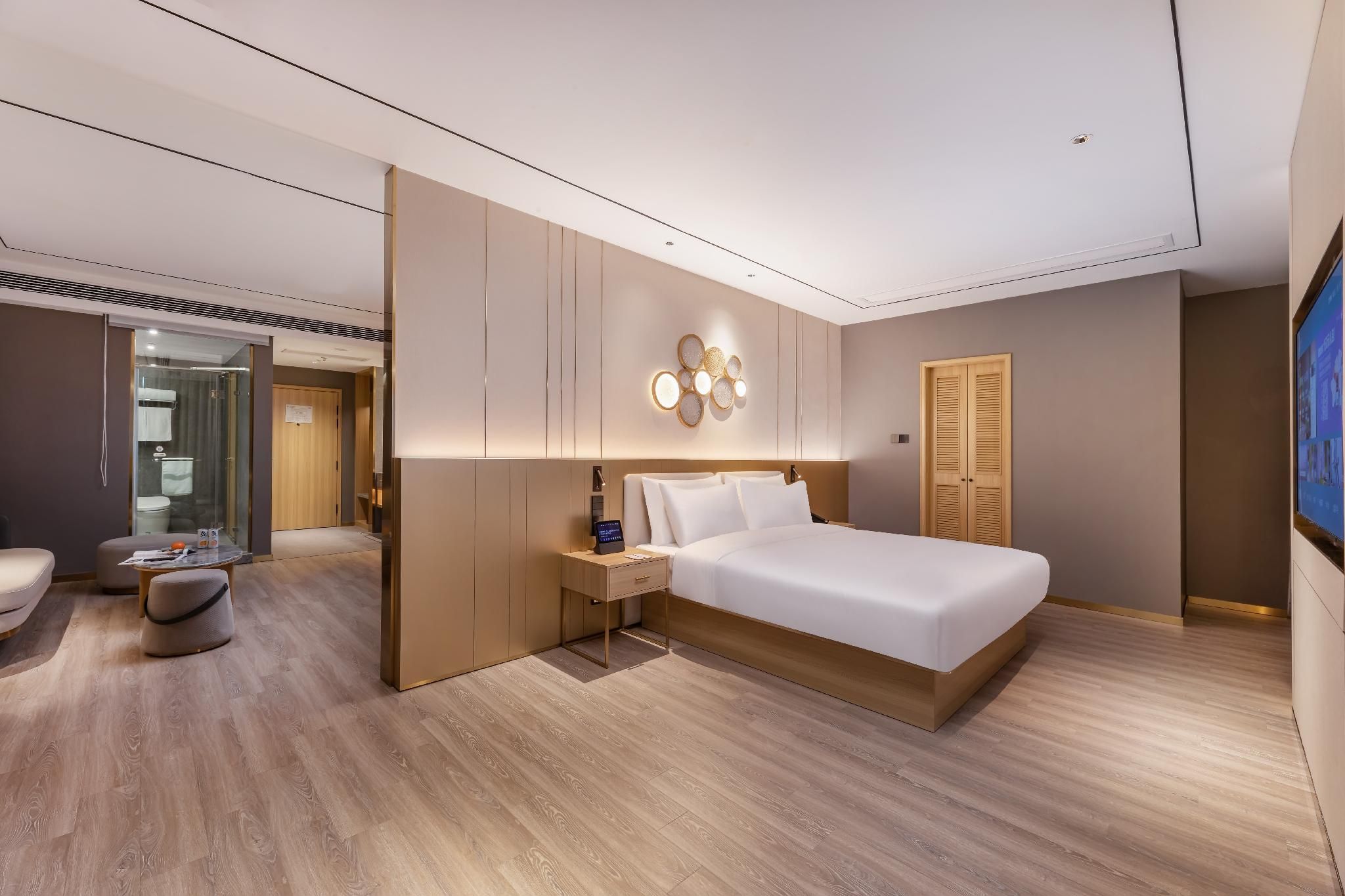 Huazhu - Yueruo Liujin Executive Suite