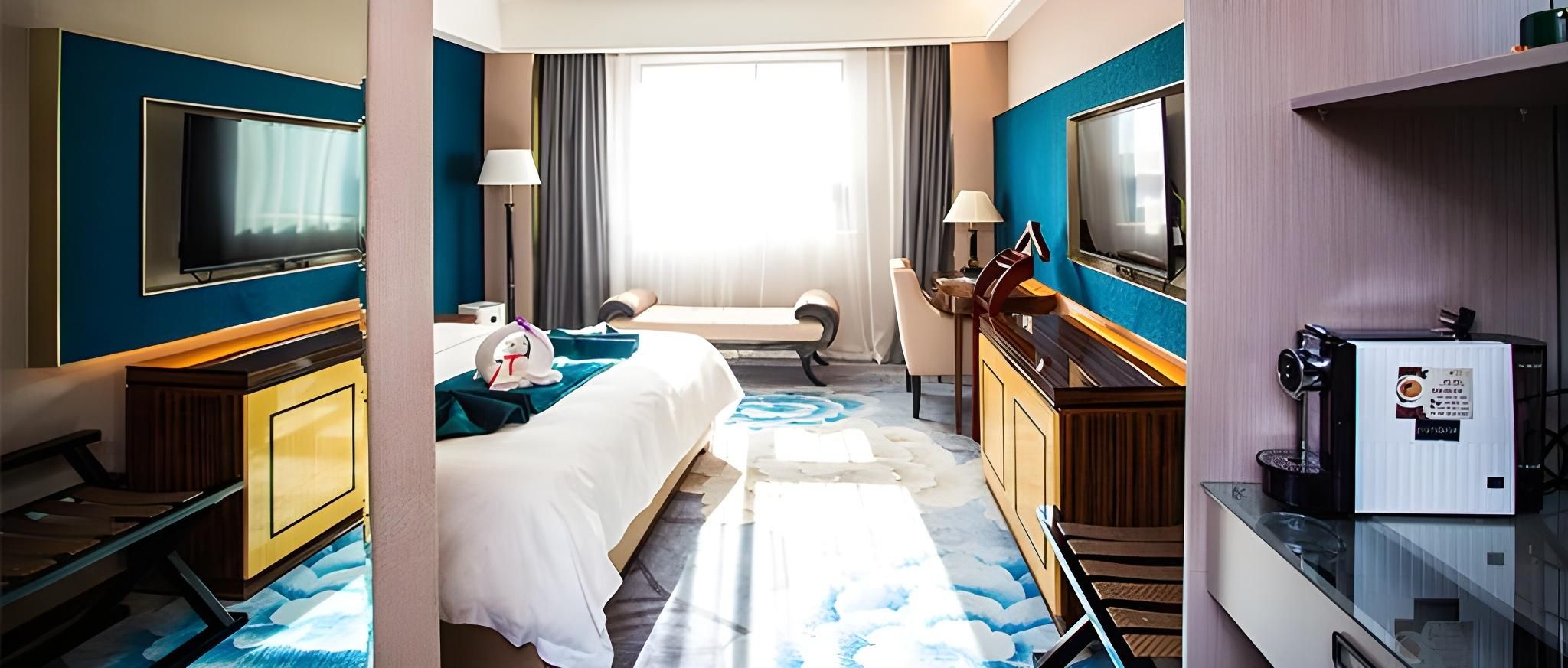 Deluxe City View Twin Room